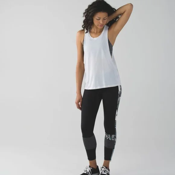 lululemon | Run the World 7/8 So Fly Butterfly Tight in Mink Berry - Picture 2 of 13